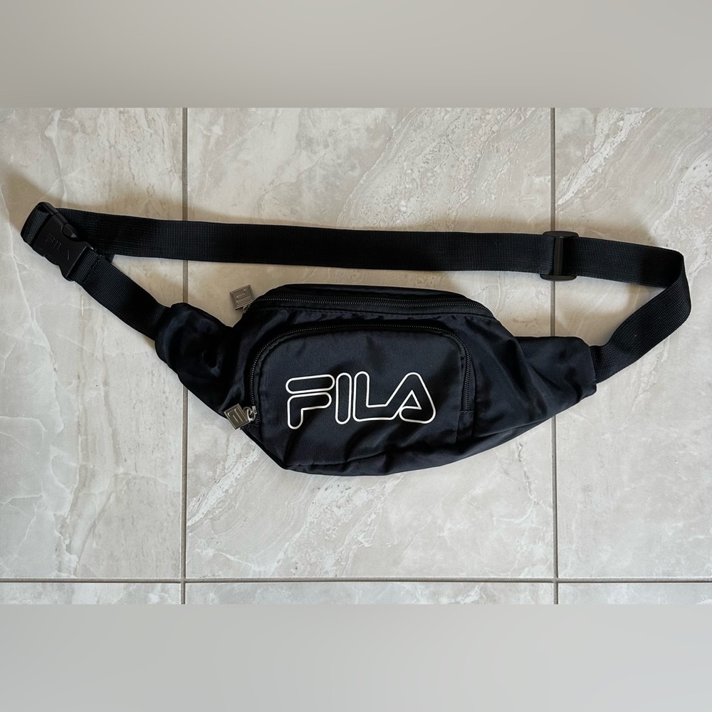 Fila Belt Bag (Fanny Pack) - Black / White